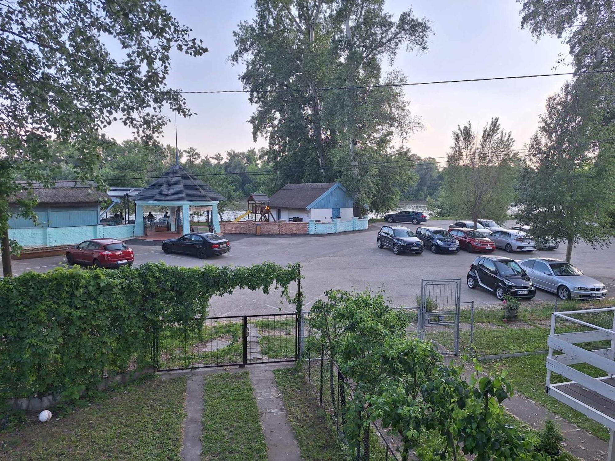 Sárga311 Üdülőház Szeged Exterior foto
